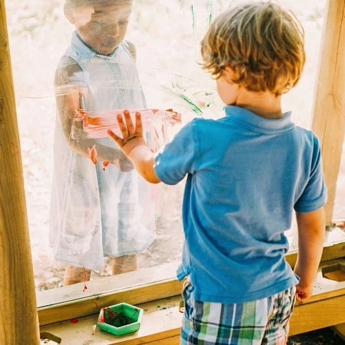 Plum Play Plum Discovery Create & Paint Easel 6 Plum Play Plum Discovery Create & Paint Easel - Image 4