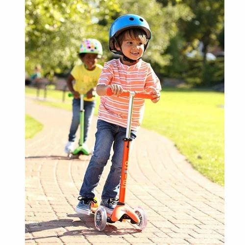 Micro Mini Deluxe Scooter Orange 4 Micro Mini Deluxe Scooter Orange - Image 2